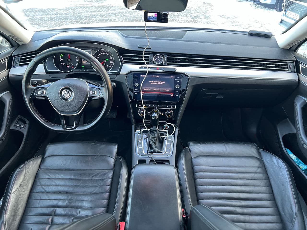 Volkswagen Passat GTE 2015 — Миниатюра 10