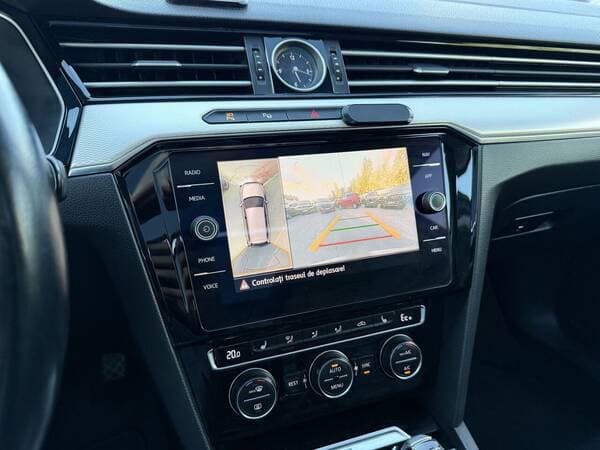 2015 Volkswagen Passat GTE — Miniatură 10