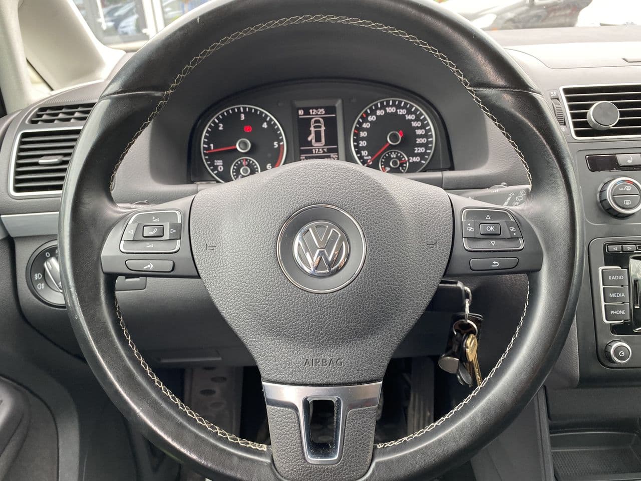 Volkswagen Touran 2014 — Миниатюра 10