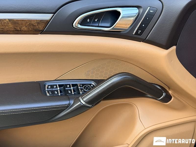 Porsche Cayenne 2013 — Миниатюра 16