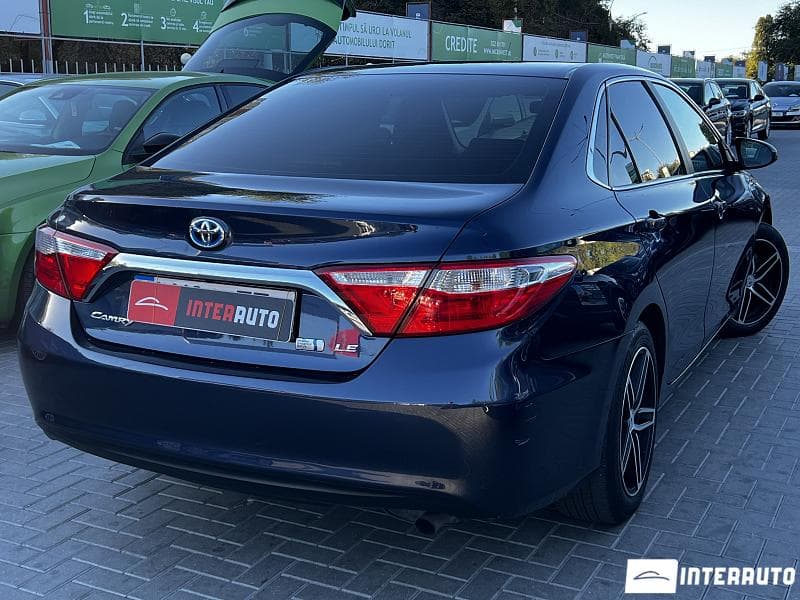 2017 Toyota Camry — Miniatură 2