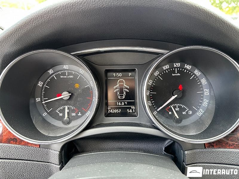 2011 Skoda Superb — Miniatură 11