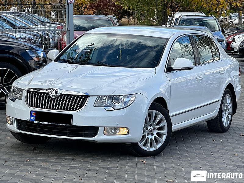 2011 Skoda Superb — Miniatură 3