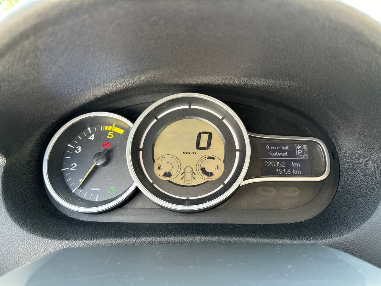 Renault Megane 2010 — Миниатюра 8