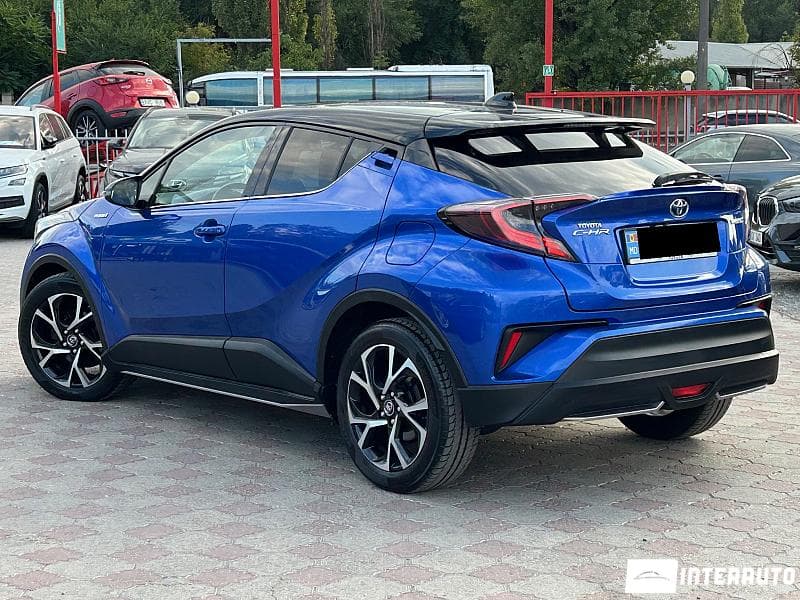 2017 Toyota C-HR — Miniatură 2