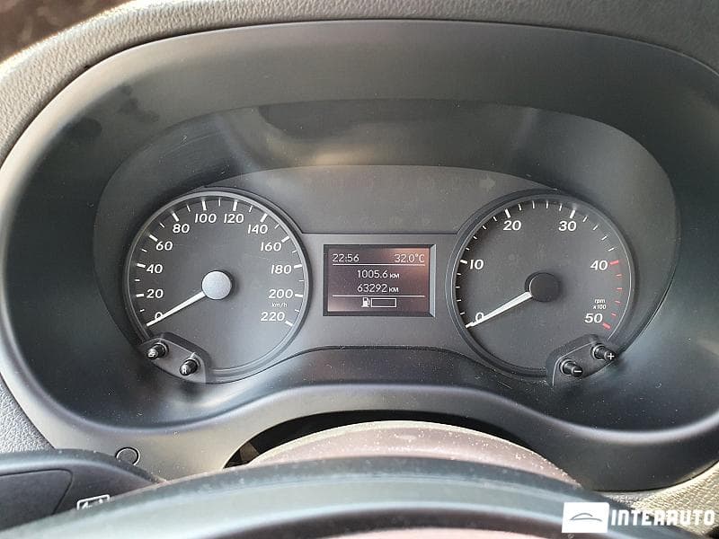 2015 Mercedes Vito — Miniatură 12