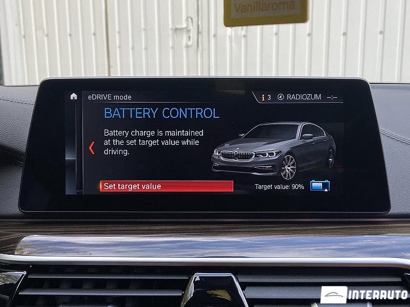 2018 BMW 530e — Miniatură 14