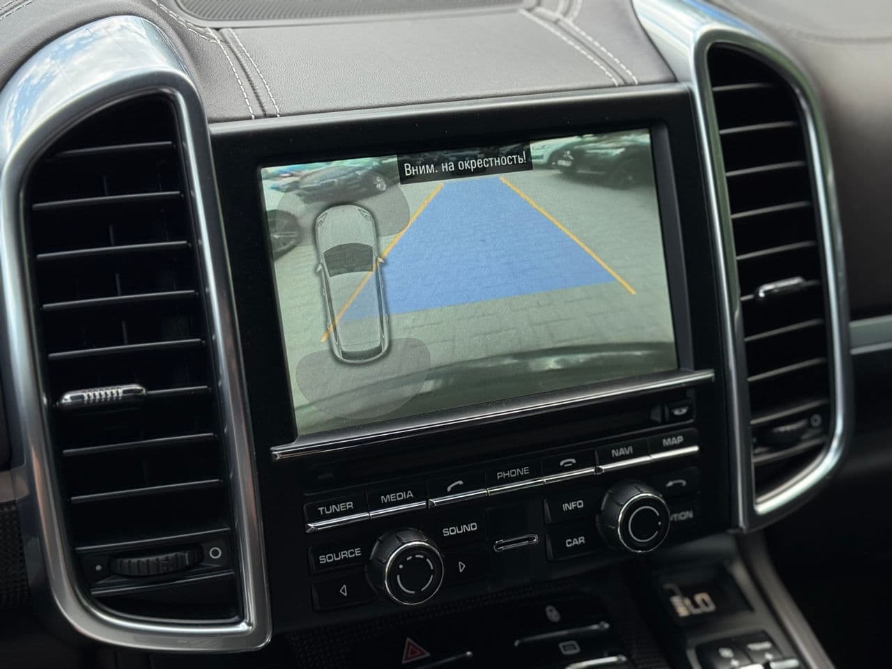 Porsche Cayenne Turbo 2012 — Миниатюра 15
