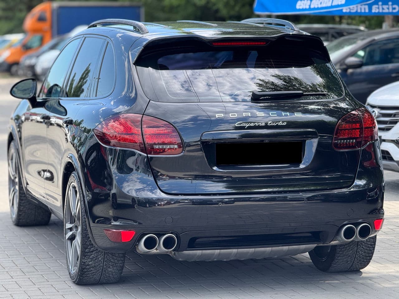 Porsche Cayenne Turbo 2012 — Миниатюра 2