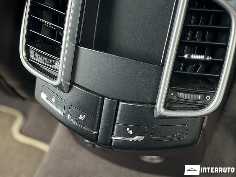 Porsche Cayenne Turbo 2012 — Миниатюра 20