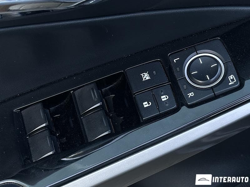 2015 Lexus IS 300h — Miniatură 17