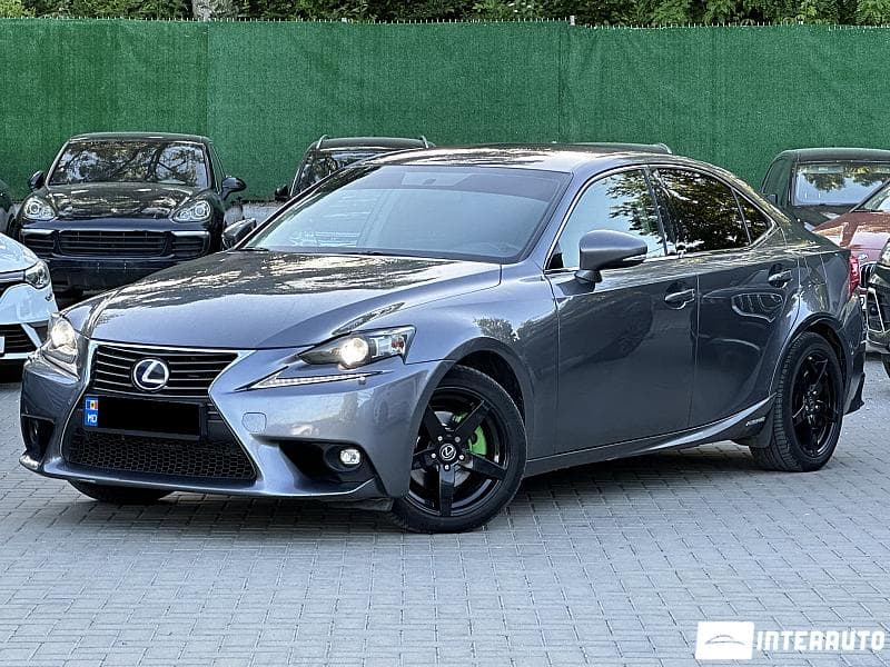 2015 Lexus IS 300h — Miniatură 2