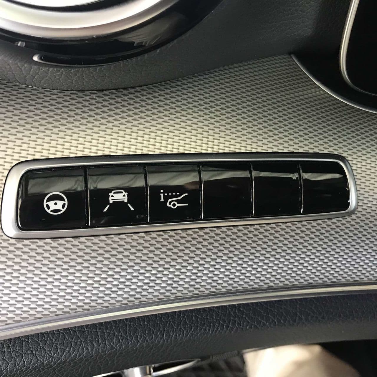 Mercedes E 220 2016 — Миниатюра 14