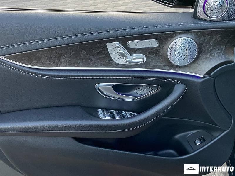 2016 Mercedes E 220 — Miniatură 5