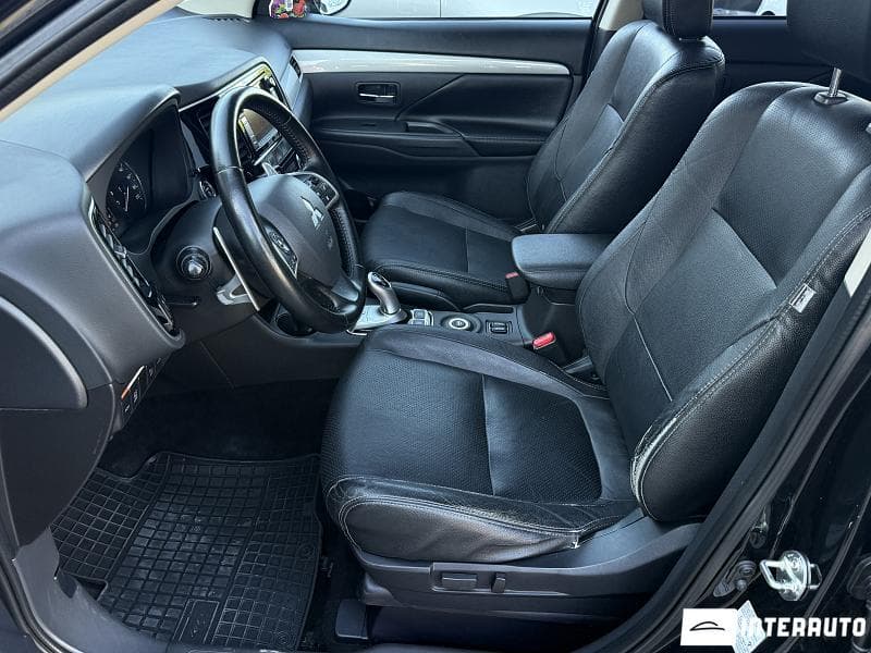 2013 Mitsubishi Outlander — Miniatură 6