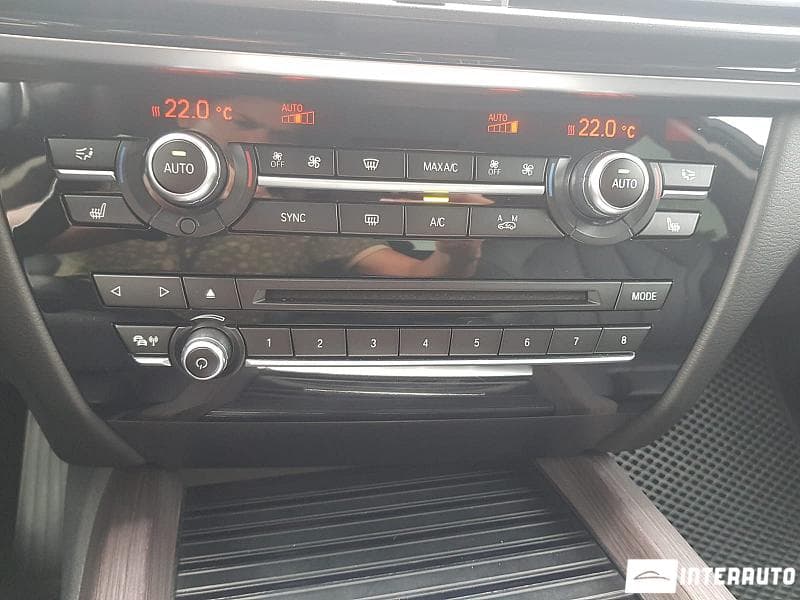 BMW X5 2.5D 2016 — Миниатюра 16