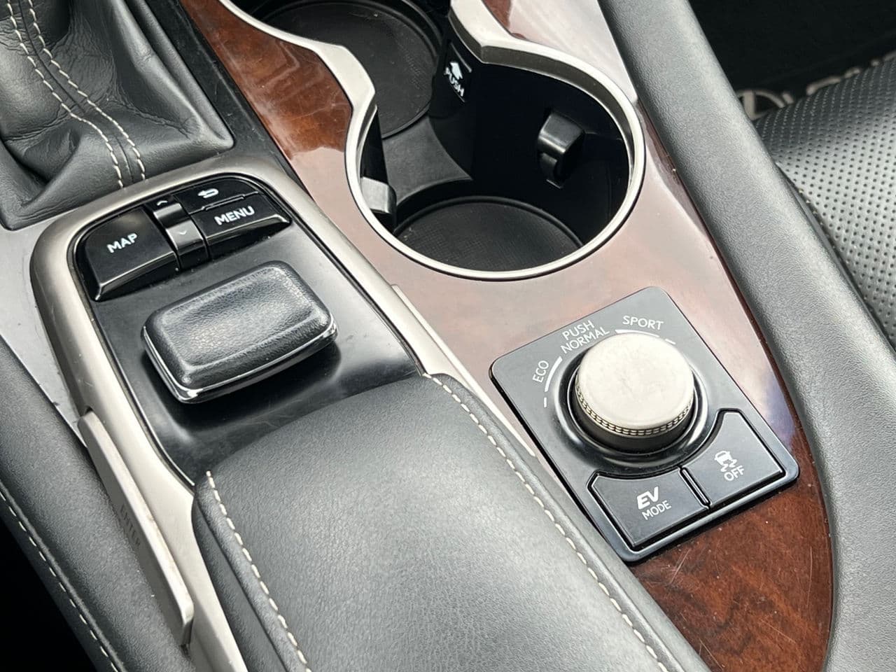 Lexus RX 450h 2016 — Миниатюра 13