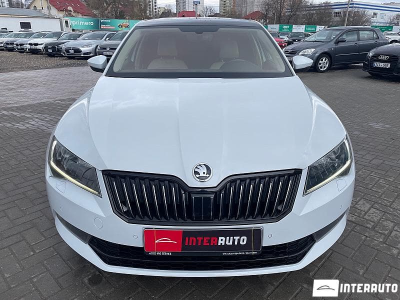 2017 Skoda Superb — Miniatură 2