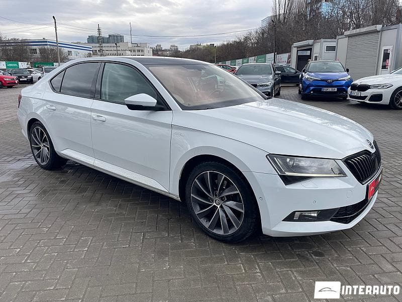 2017 Skoda Superb — Miniatură 3