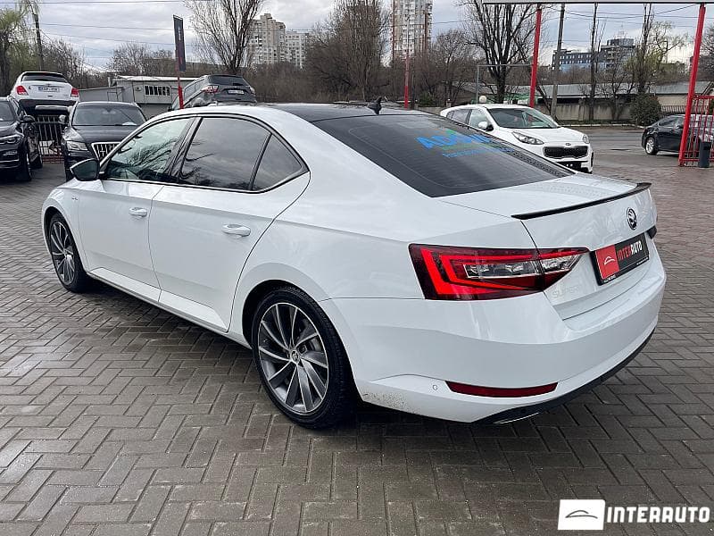 2017 Skoda Superb — Miniatură 7