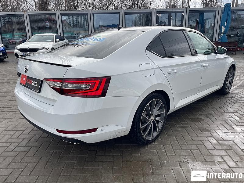 2017 Skoda Superb — Miniatură 5