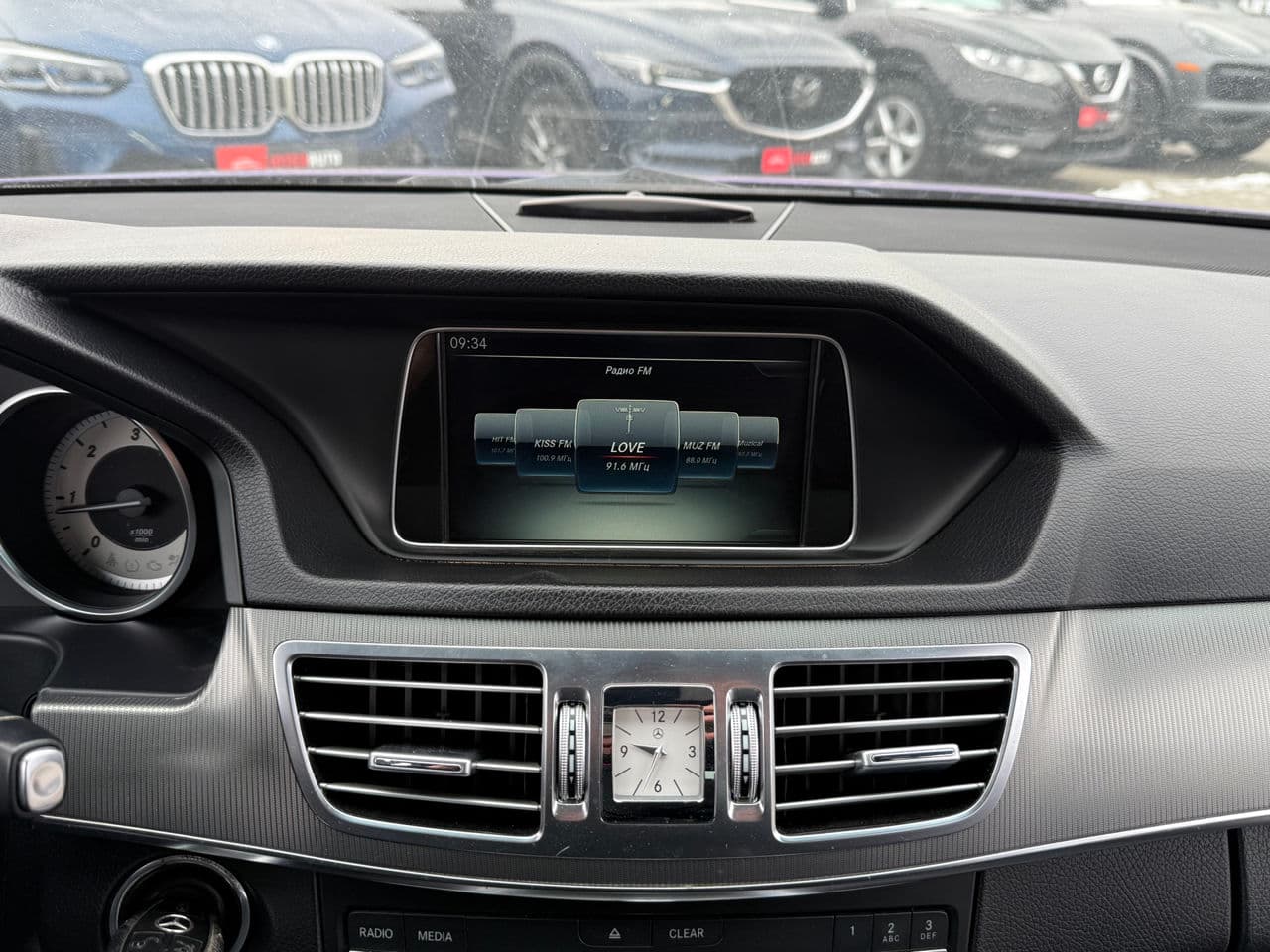 Mercedes E 220 2016 — Миниатюра 9