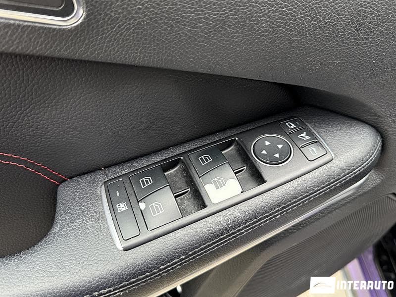 Mercedes E 220 2016 — Миниатюра 18