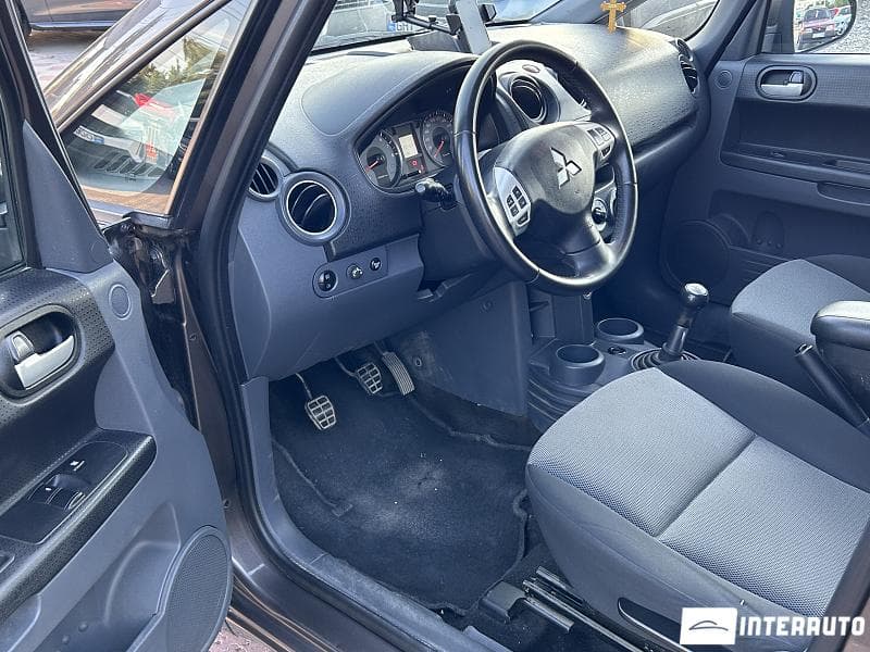 2011 Mitsubishi Colt — Miniatură 5