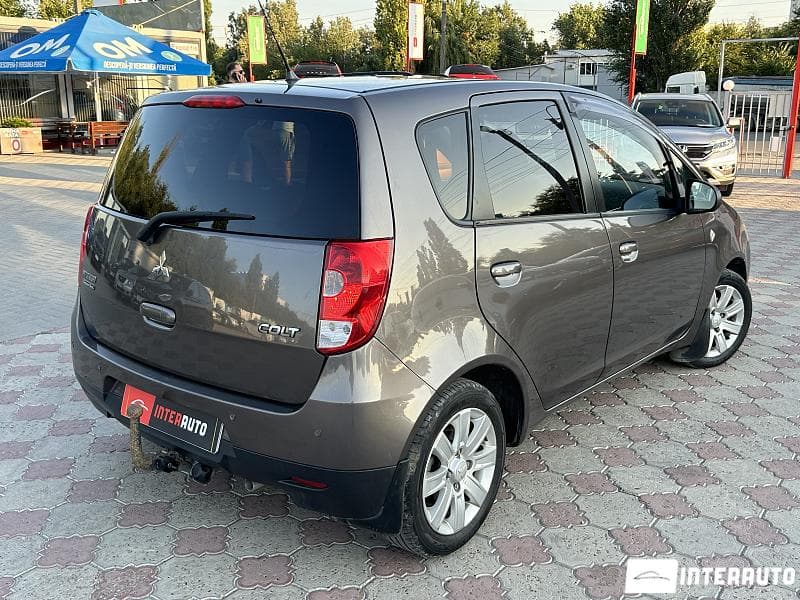 2011 Mitsubishi Colt — Miniatură 3