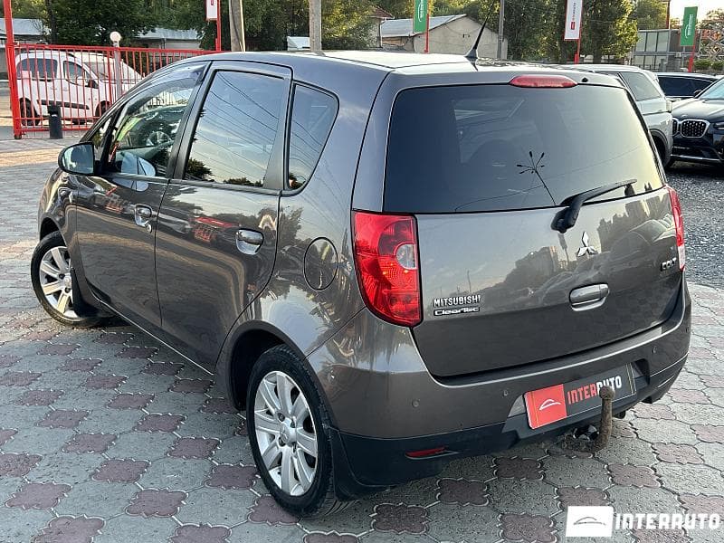 2011 Mitsubishi Colt — Miniatură 4