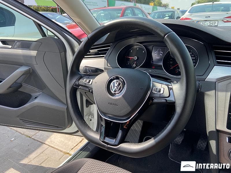 2018 Volkswagen Passat — Miniatură 7