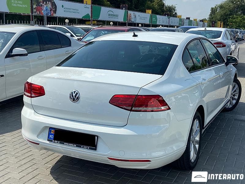 2018 Volkswagen Passat — Miniatură 3