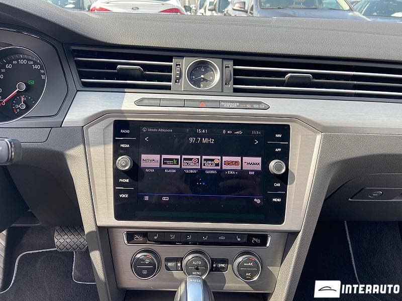 2018 Volkswagen Passat — Miniatură 11