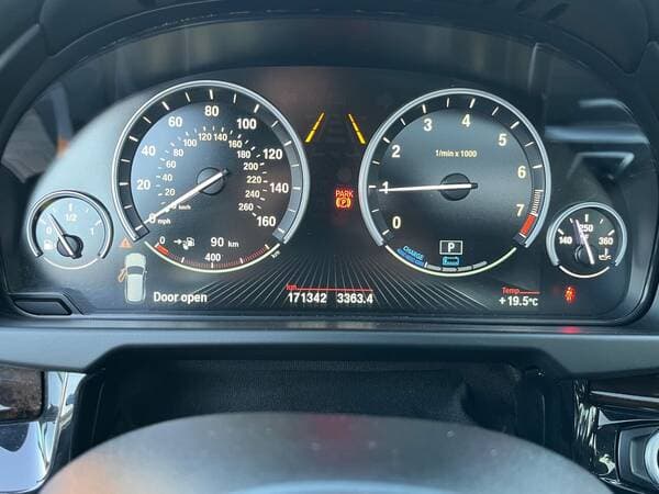 BMW X5 4.0e 2017 — Миниатюра 22