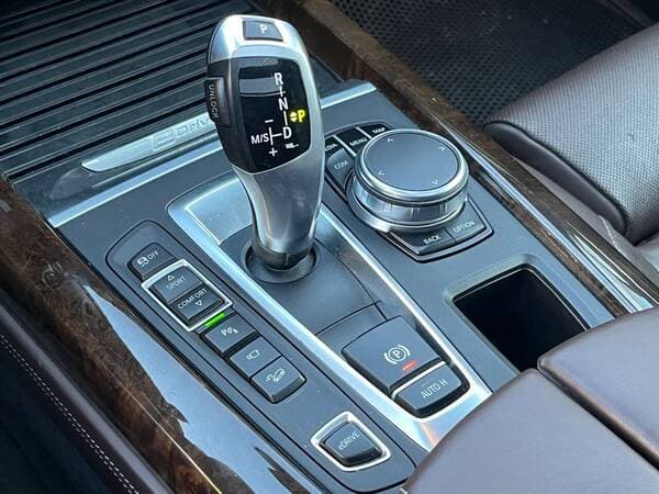 BMW X5 4.0e 2017 — Миниатюра 14