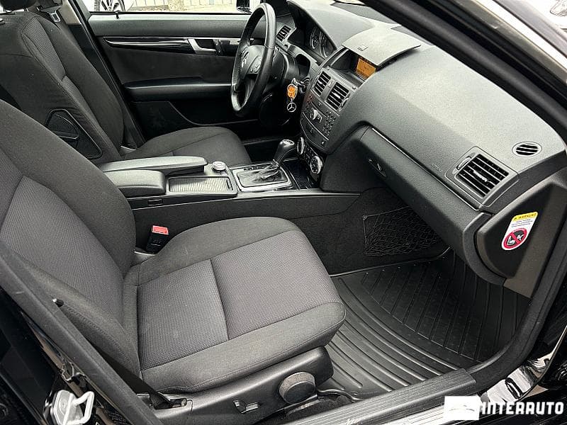 Mercedes C 200 2010 — Миниатюра 14