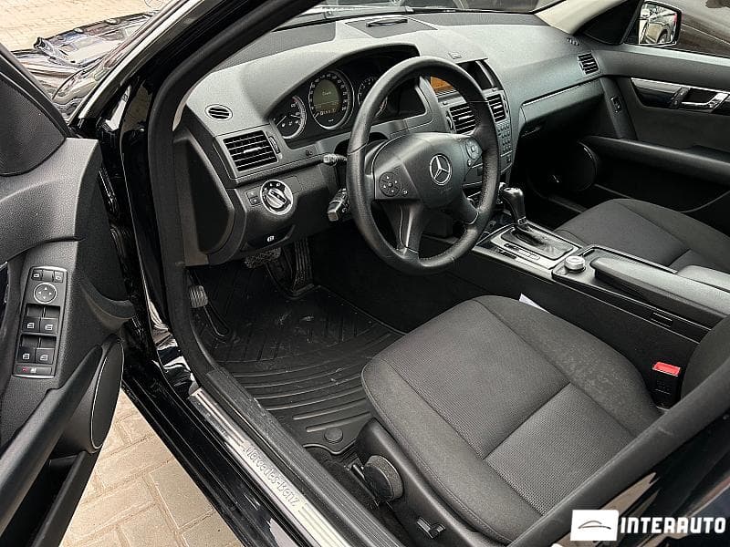 Mercedes C 200 2010 — Миниатюра 5