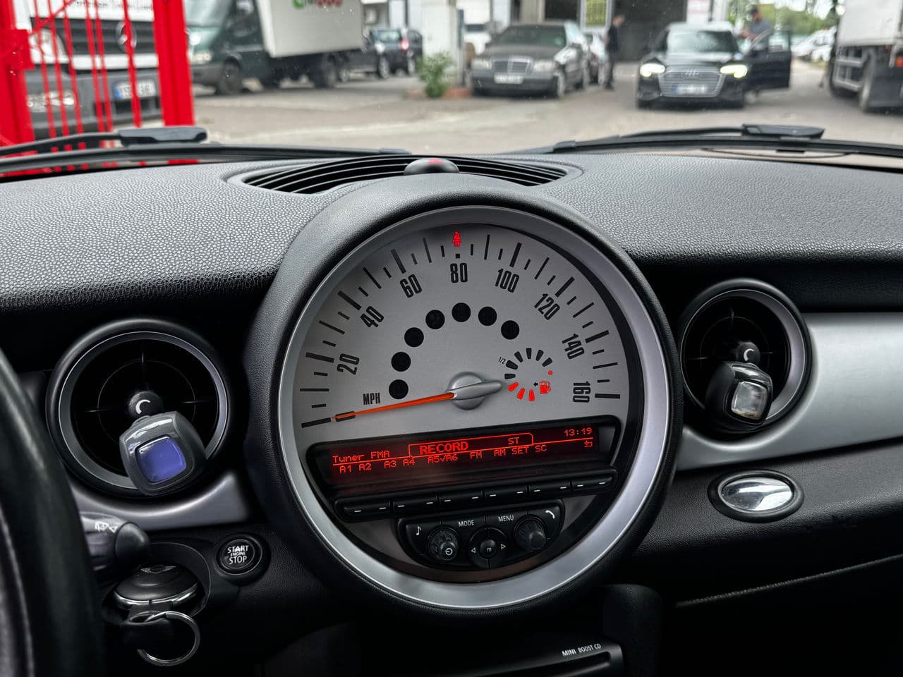 Mini Cooper 2013 — Миниатюра 9