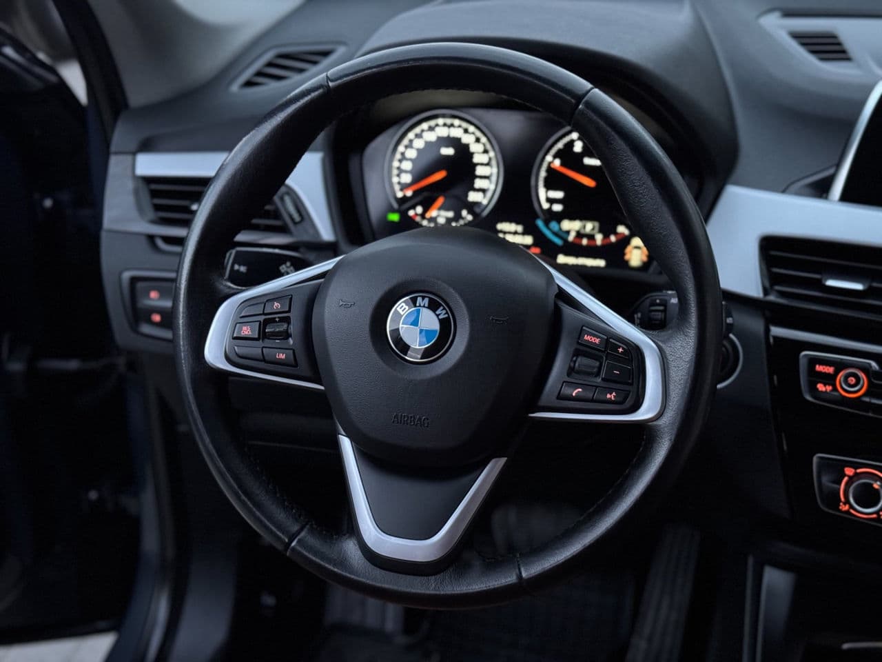 BMW X1 1.6D 2018 — Миниатюра 9