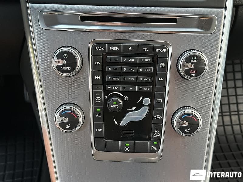 Volvo XC 60 2016 — Миниатюра 10