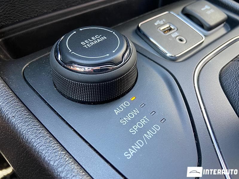 2018 Jeep Cherokee — Miniatură 16