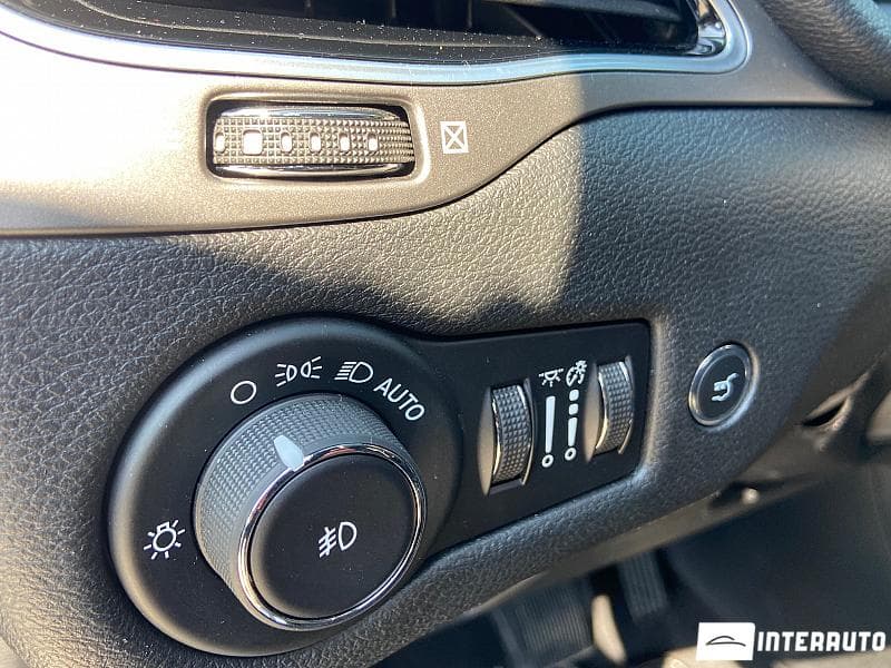 2018 Jeep Cherokee — Miniatură 14