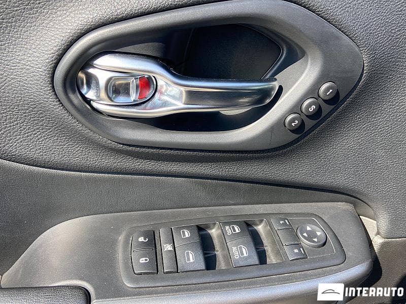 2018 Jeep Cherokee — Miniatură 15