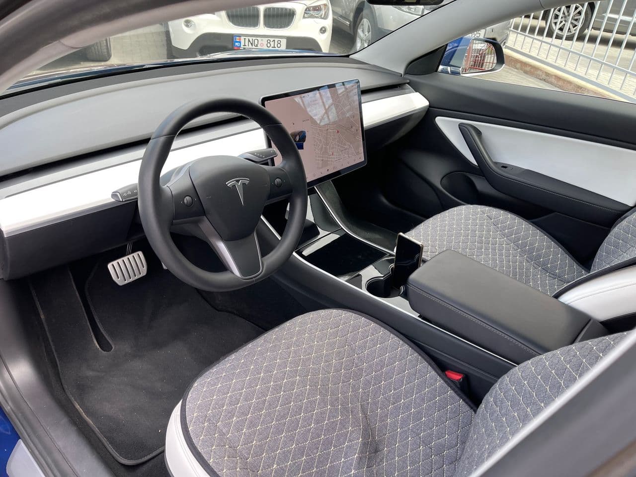 Tesla Model 3 2019 — Миниатюра 4