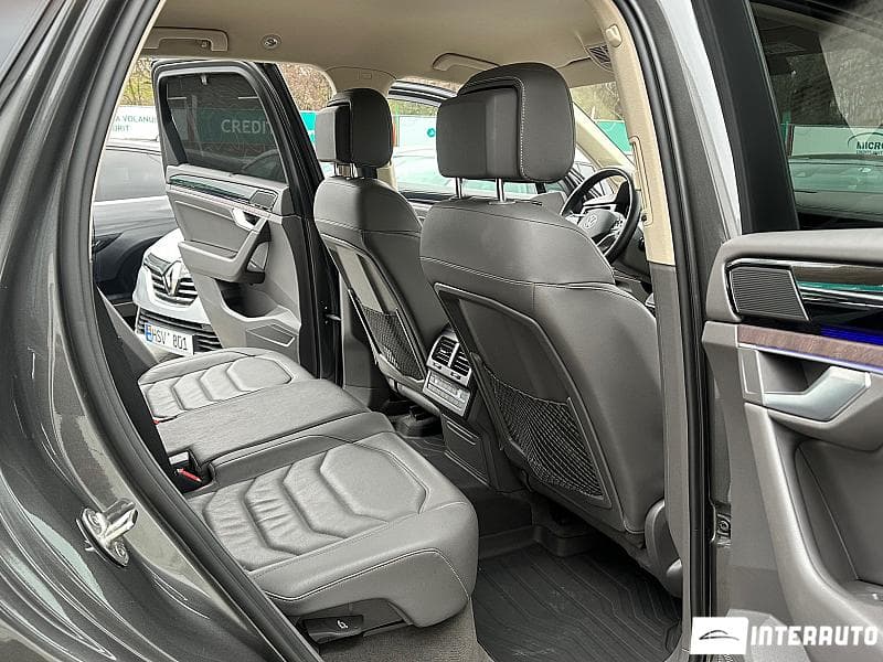 2021 Volkswagen Touareg — Miniatură 17