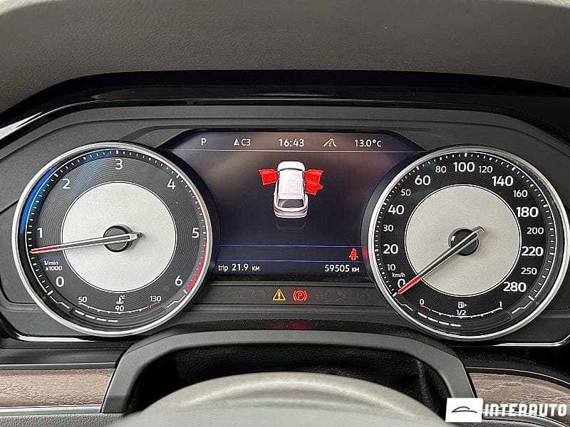 2021 Volkswagen Touareg — Miniatură 7