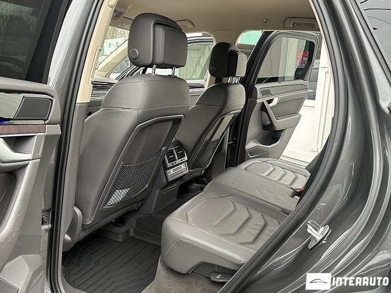 2021 Volkswagen Touareg — Miniatură 18
