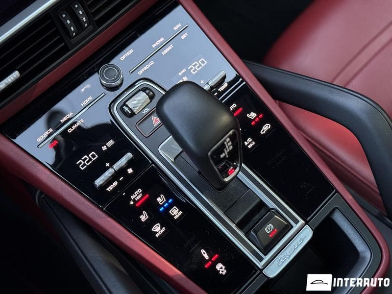 Porsche Cayenne Coupe 2021 — Миниатюра 17