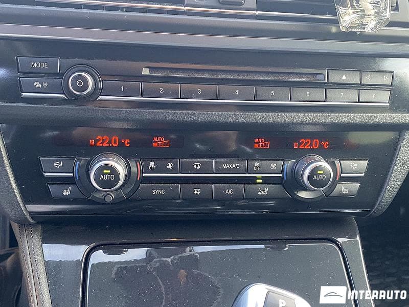2016 BMW 520 — Miniatură 11