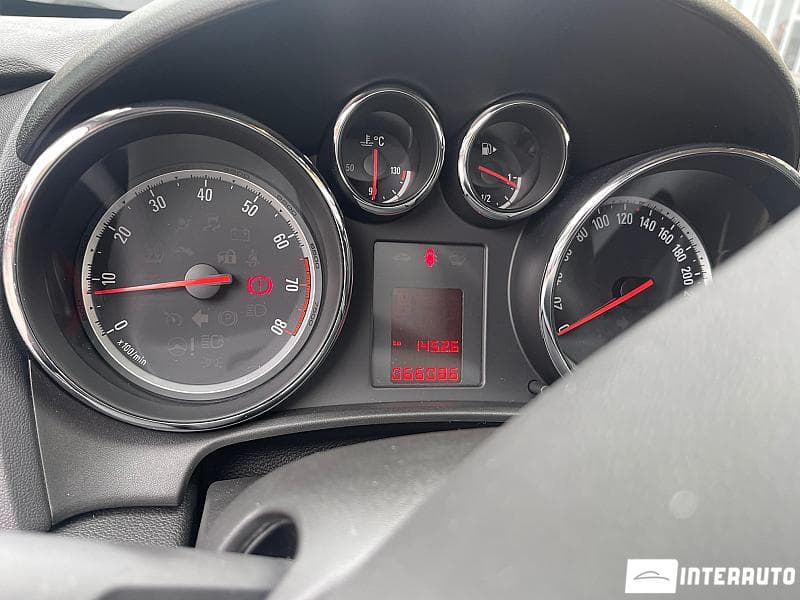 2015 Opel Astra — Miniatură 9